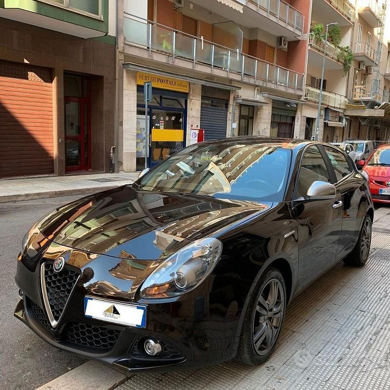Usata Alfa Romeo Giulietta 120 CV (88 kW) 2017 Nero Utilitaria