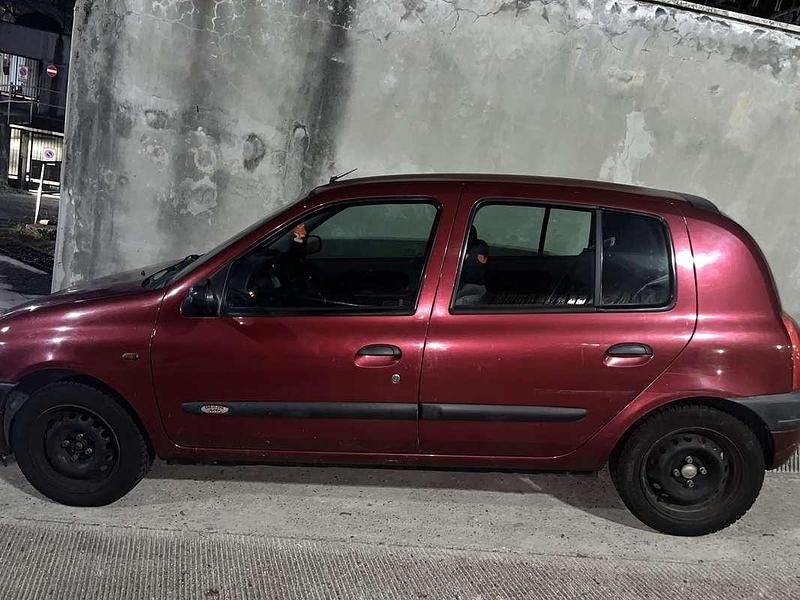 Usata Renault Clio II 58 CV (42 kW) 1999 Berlina