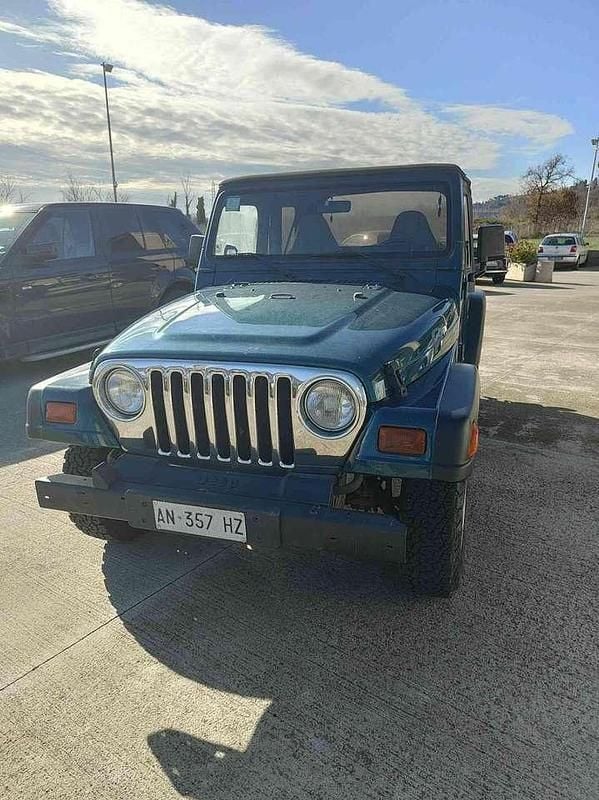 Verde Usata 1997 Jeep Wrangler SUV | 13.000 € (Buon prezzo) - Immagine 1/4