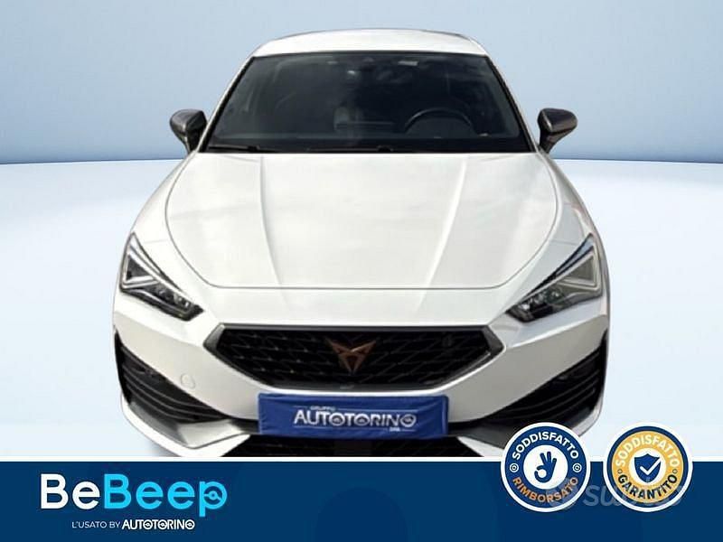 Usata Cupra Leon 150 CV (110 kW) 2024 Bianco pastello Berlina