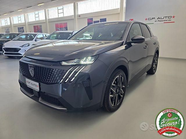 Usata Peugeot 3008 Allure 145 CV (106 kW) 2025 Grigio SUV