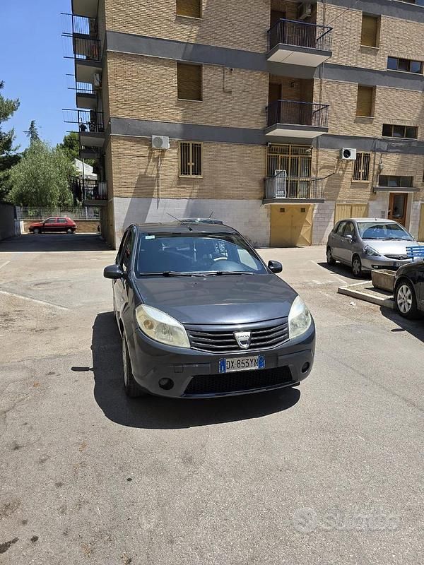 Usata Dacia Sandero 75 CV (55 kW) 2009 Grigio Utilitaria