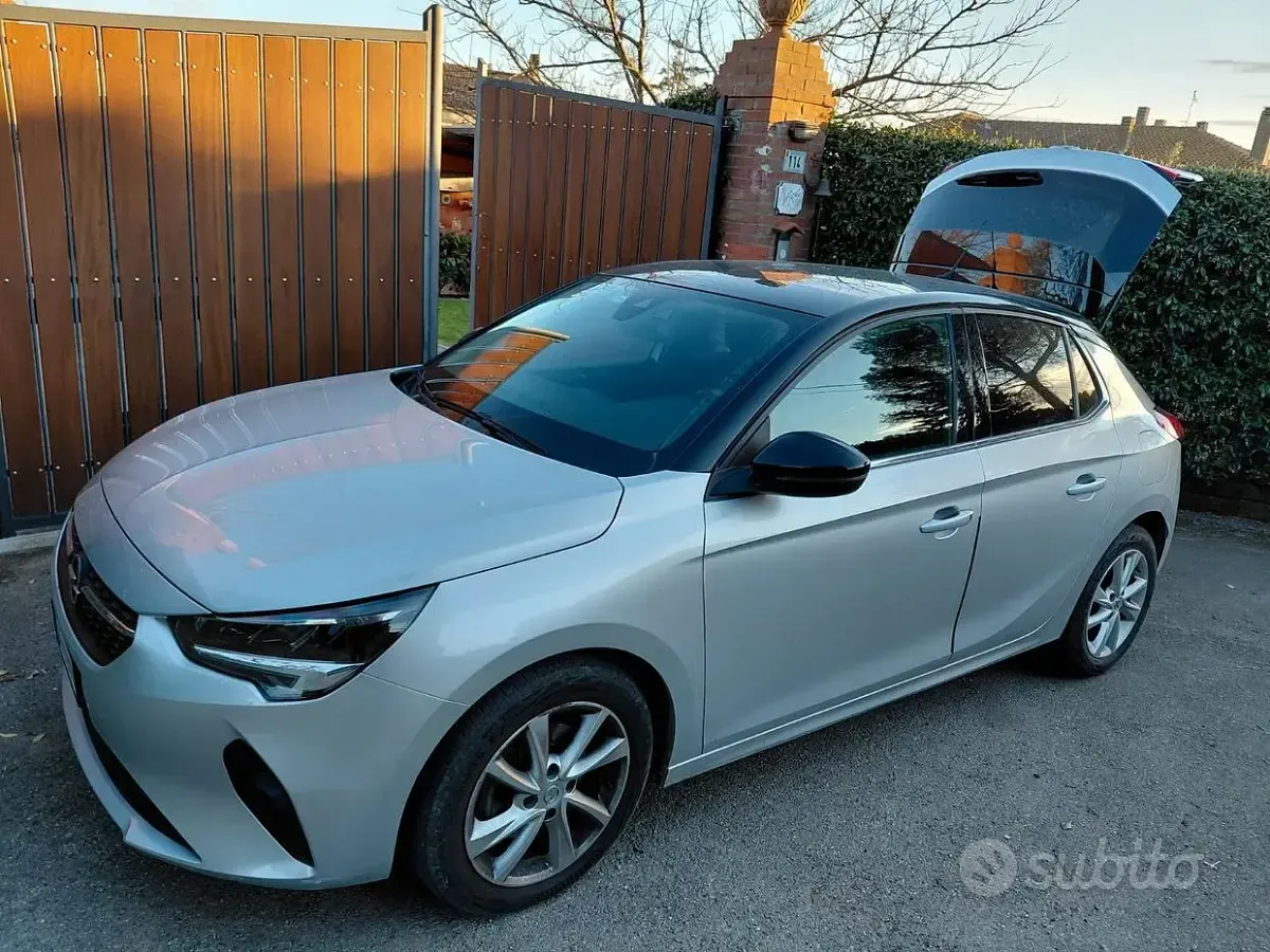 Usata Opel Corsa 102 CV (75 kW) 2021 Grigio Utilitaria