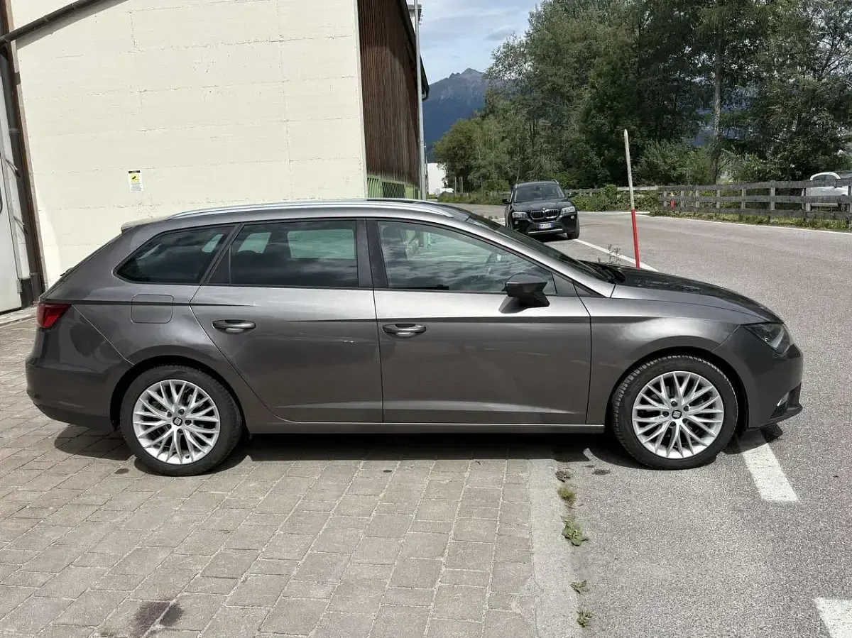 Usata Seat Leon Style 105 CV (77 kW) 2014 "technic" grau Station wagon