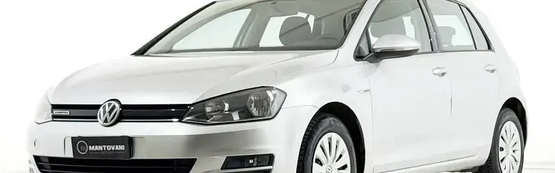 Usata VW Golf VIII Life 131 CV (96 kW) 2022 Utilitaria