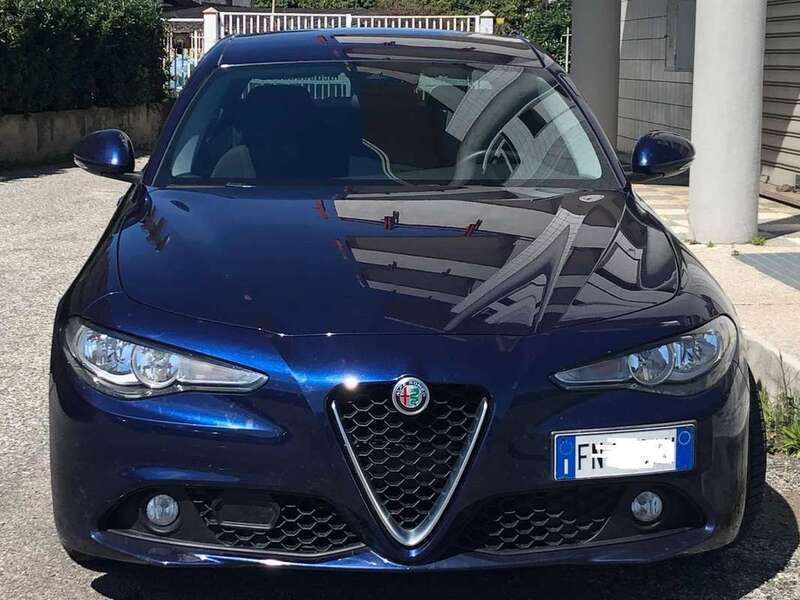Blu/azzurro Usata 2017 Alfa Romeo Giulia Business Tre volumi | 14.500 € (Ottimo prezzo) - Immagine 1/4