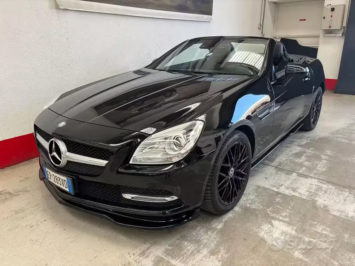 Usata Mercedes SLK250 204 CV (150 kW) 2013 Nero Cabrio