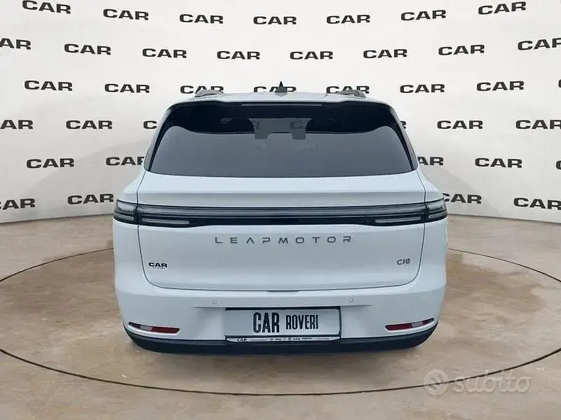 Usata Leapmotor C10 215 CV (158 kW) 2025 Bianco SUV