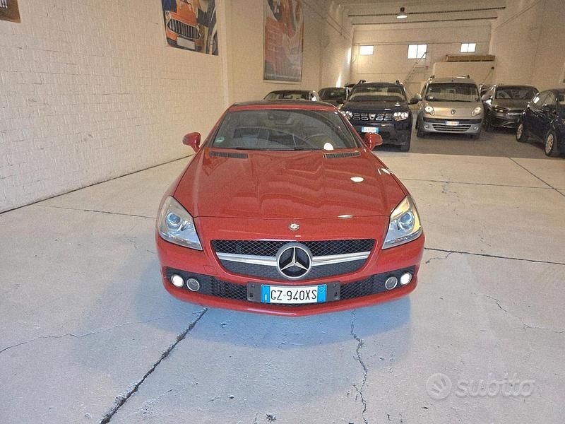 Usata Mercedes SLK200 Premium 184 CV (135 kW) 2011 Rosso Cabrio