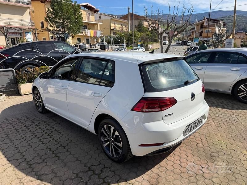 Usata VW Golf VII Trendline 90 CV (66 kW) 2018 Bianco Berlina