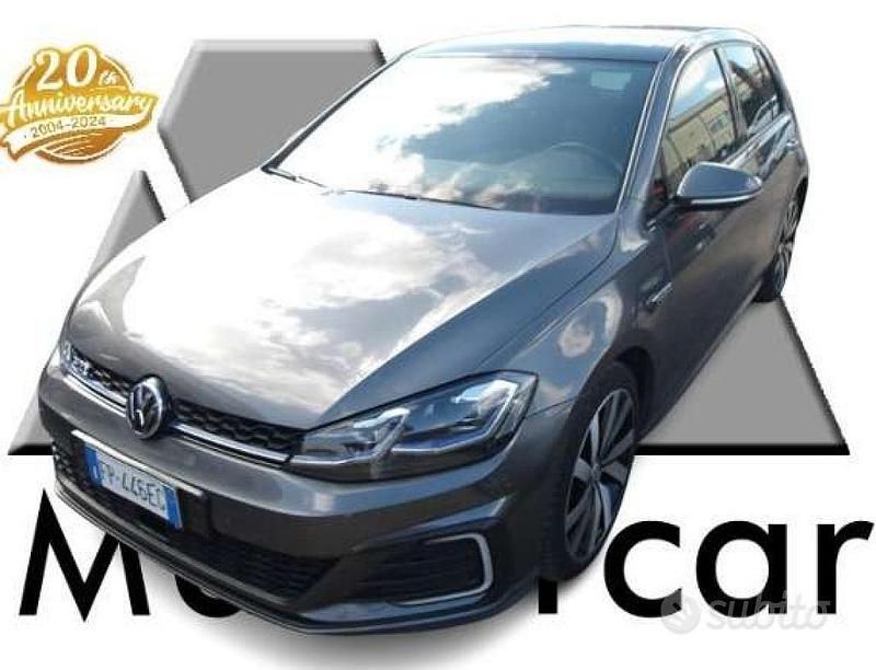 Usata VW Golf VII GTE 204 CV (150 kW) 2018 Grigio Berlina