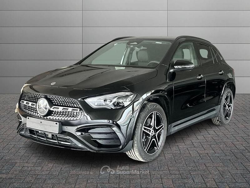 Nero Nuova 2026 Mercedes GLA180 SUV | 47.190 € (Buon prezzo) - Immagine 1/4