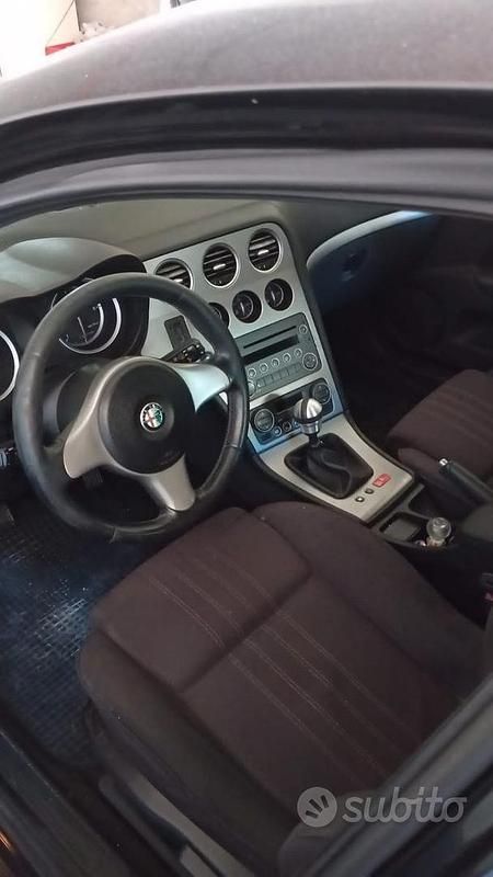 Usata Alfa Romeo 159 120 CV (88 kW) 2007 Nero Station wagon