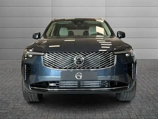 Usata Volvo XC90 310 CV (228 kW) 2024 Denim blue SUV