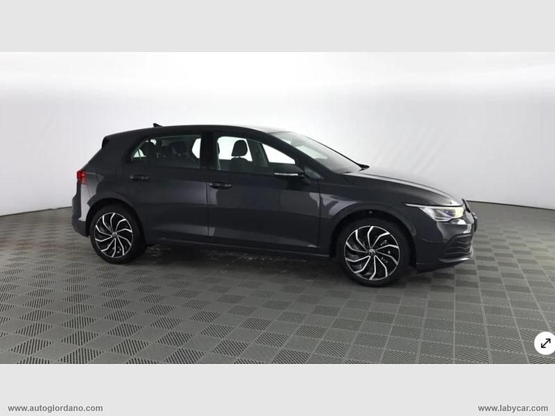 Usata VW Golf VIII Life 110 CV (80 kW) 2023 Berlina