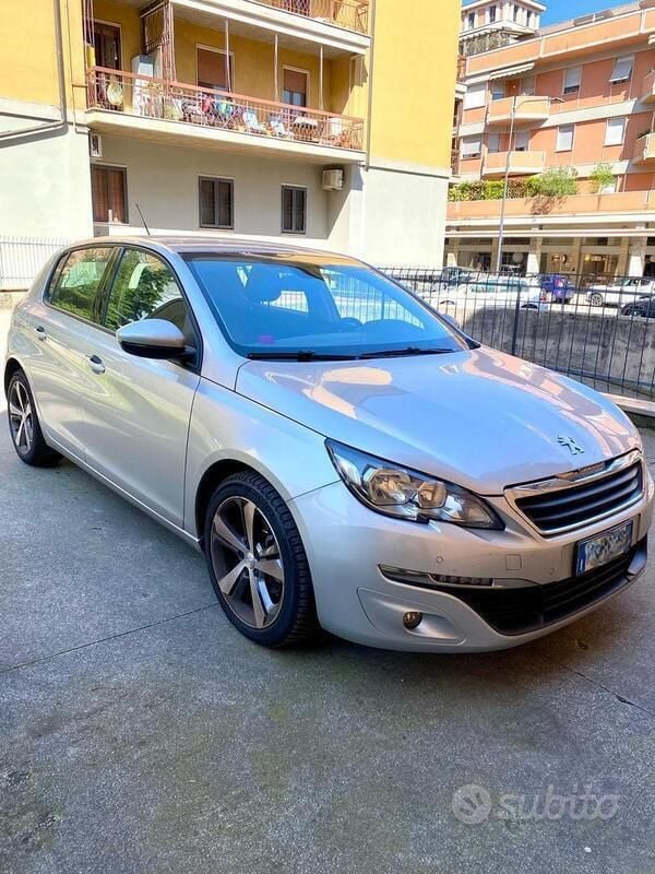 Usata 2018 Peugeot 308 Tre volumi | 8600 € (Buon prezzo) - Immagine 1/4