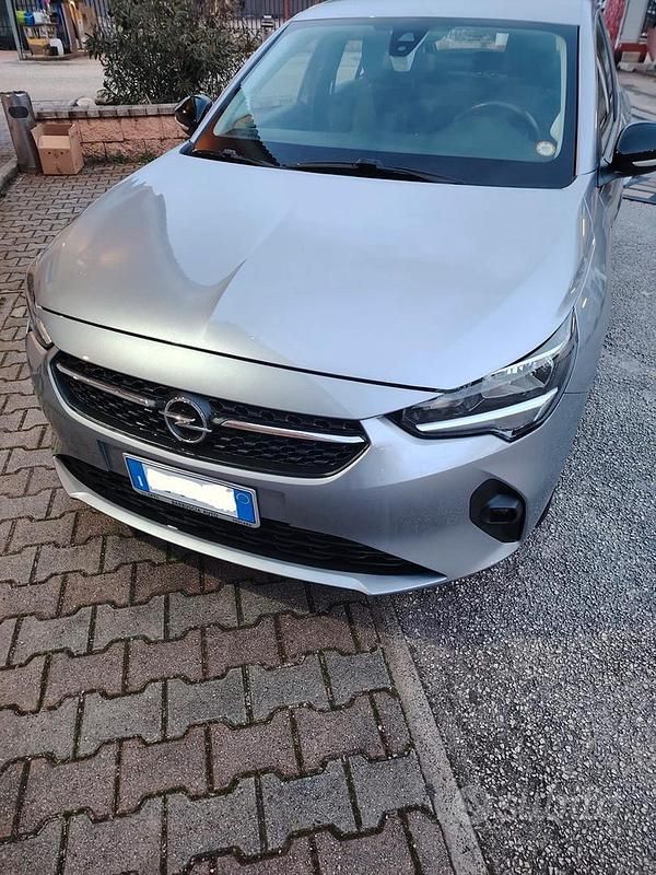 Grigio Usata 2021 Opel Corsa Due volumi | 11.900 € (Buon prezzo) - Immagine 1/3