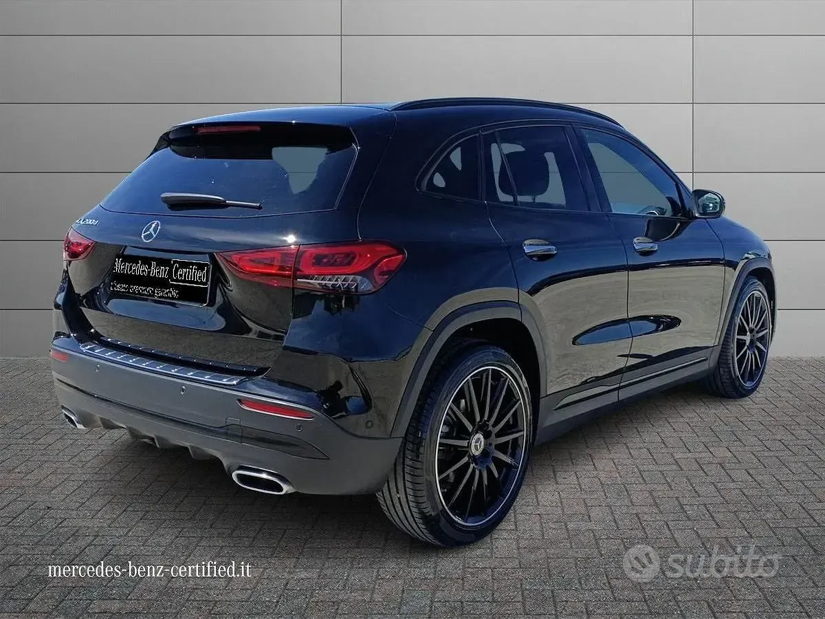 Usata Mercedes GLA200 Premium 150 CV (110 kW) 2023 Nero SUV
