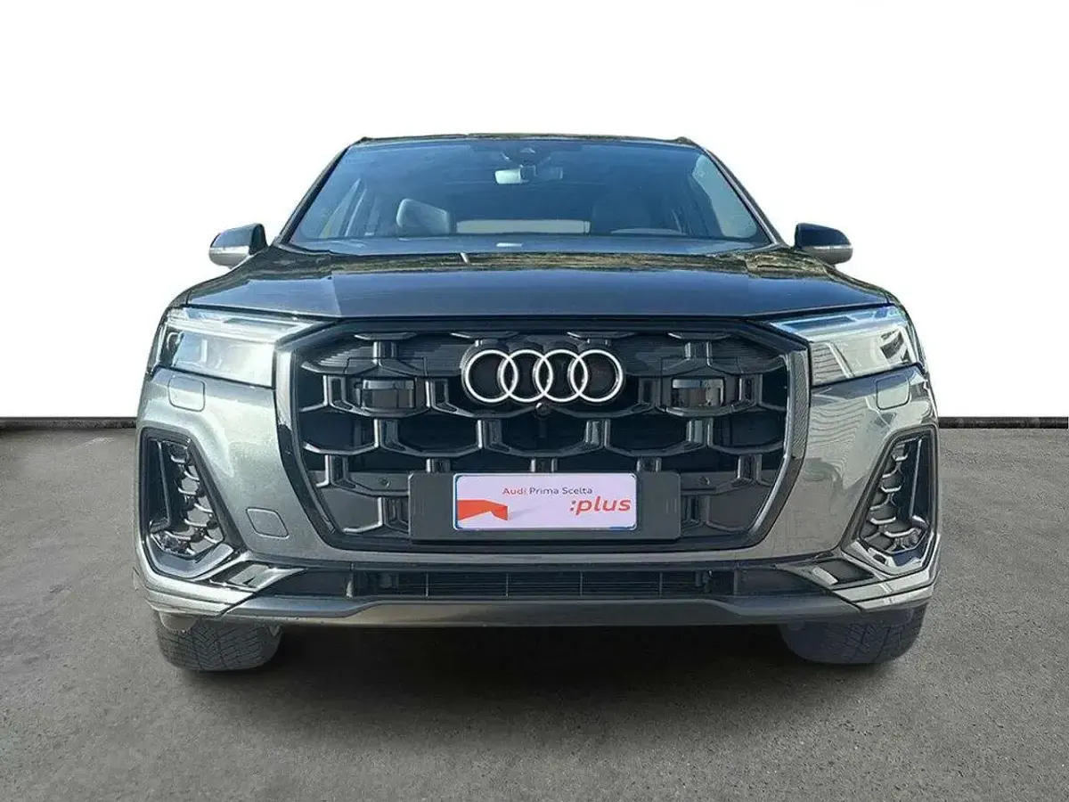 Usata Audi Q7 S-Line 286 CV (210 kW) 2024 Grigio SUV