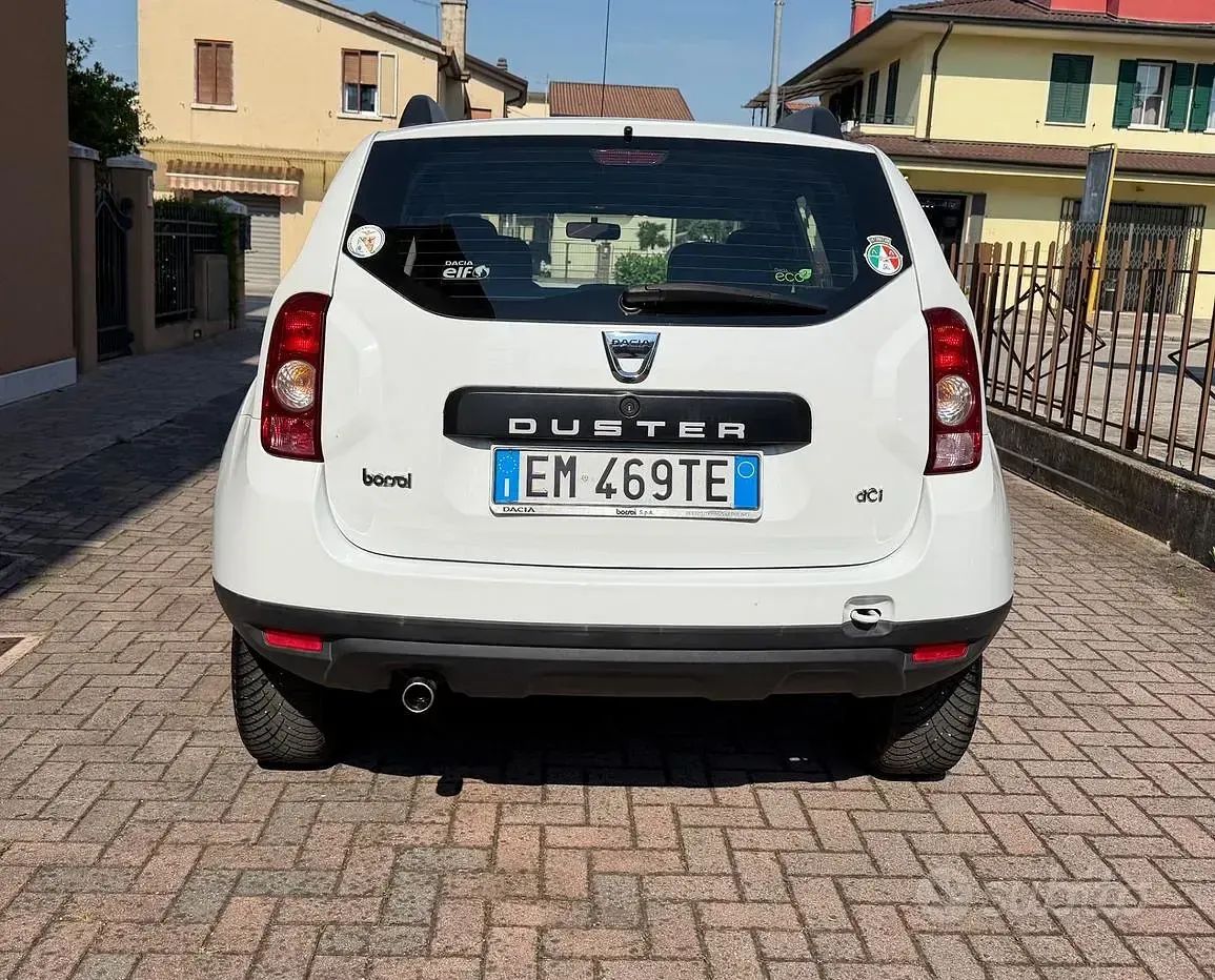Usata Dacia Duster 90 CV (66 kW) 2012 Bianco SUV
