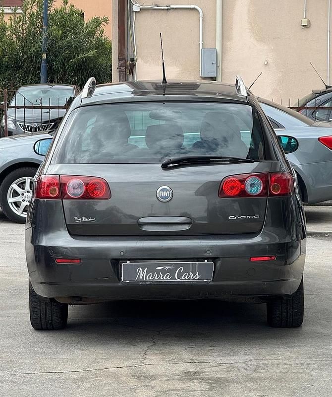 Usata Fiat Croma Emotion 150 CV (110 kW) 2006 Marrone Station wagon
