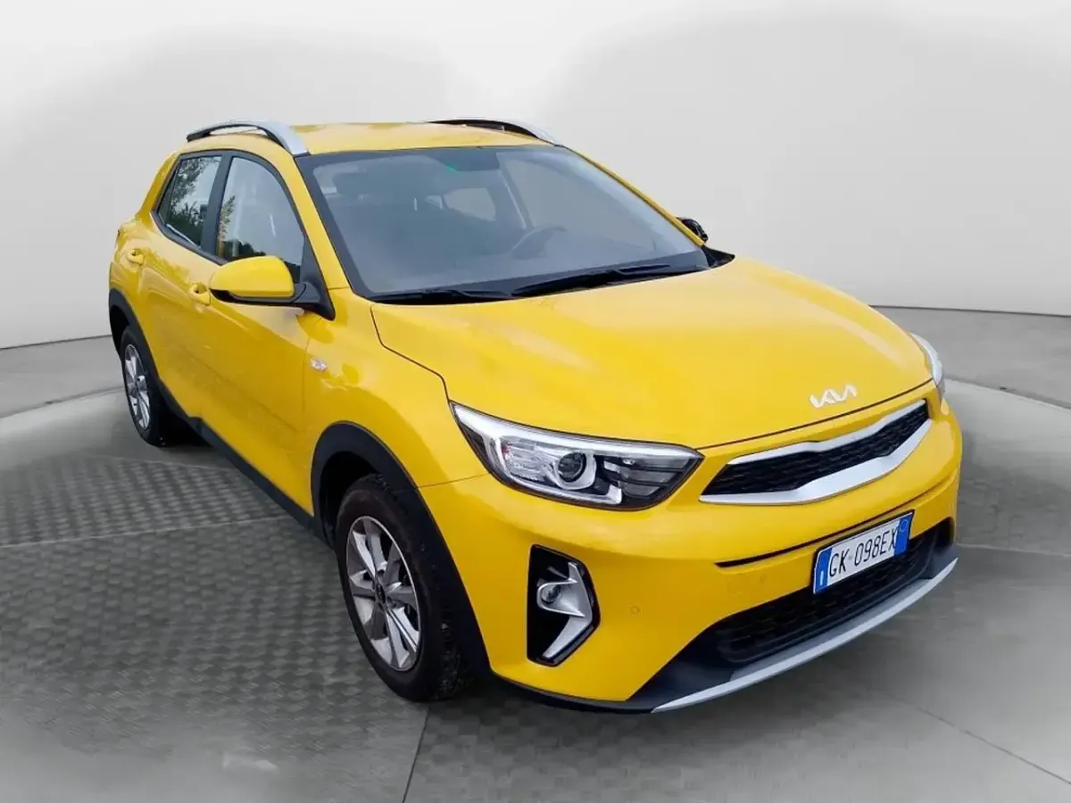 Usata Kia Stonic Urban 84 CV (61 kW) 2022 Giallo SUV