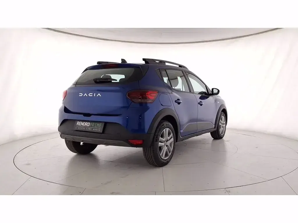Usata Dacia Sandero Expression 91 CV (66 kW) 2023 Blu scuro Berlina