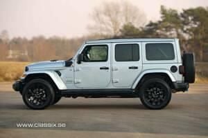 Usado Jeep Wrangler 381 HP (280 kW) 2024 Prateado SUV