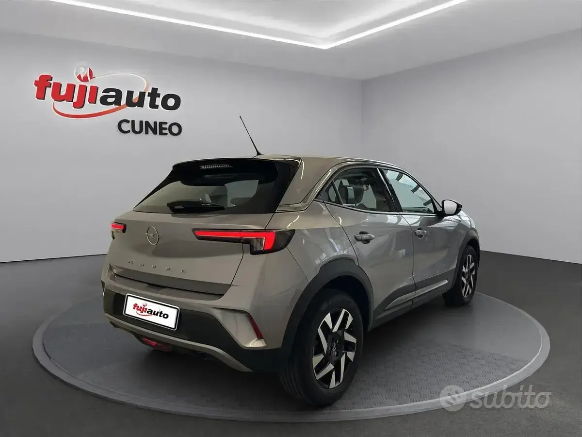 Usata Opel Mokka Elegance 101 CV (74 kW) 2024 Grigio SUV