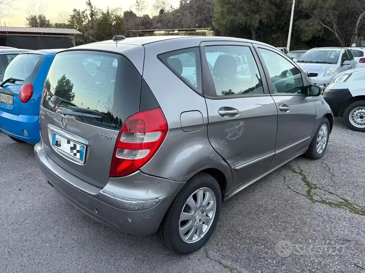 Usata Mercedes A180 Elegance 109 CV (80 kW) 2005 Marrone Berlina