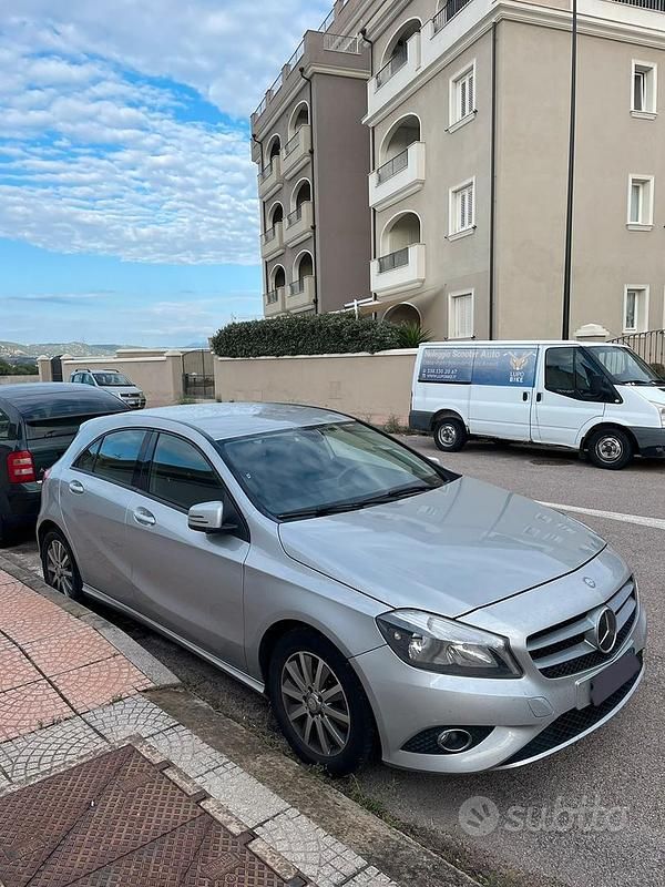Usata Mercedes A180 Executive 109 CV (80 kW) 2013 Grigio Berlina