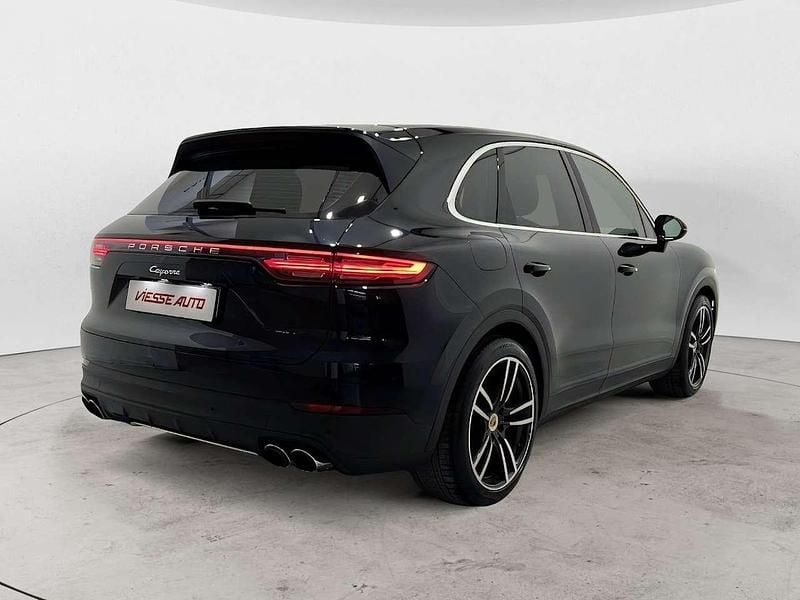 Usata Porsche Cayenne 340 CV (250 kW) 2019 Blu/azzurro SUV