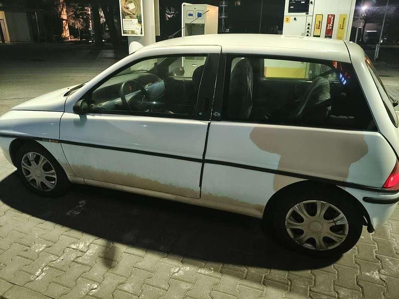 Usata Lancia Ypsilon 54 CV (39 kW) 1998 Utilitaria