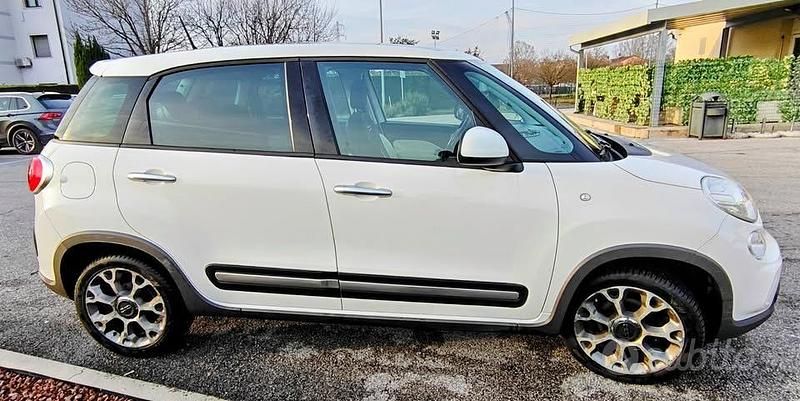 Usata Fiat 500L Trekking 105 CV (77 kW) 2013 Bianco Monovolume