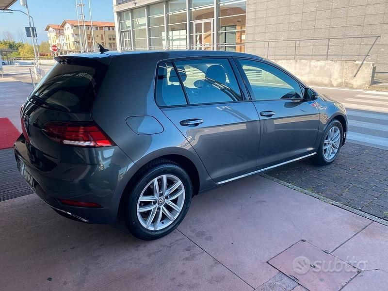 Usata VW Golf VII Executive 115 CV (84 kW) 2019 Grigio Berlina