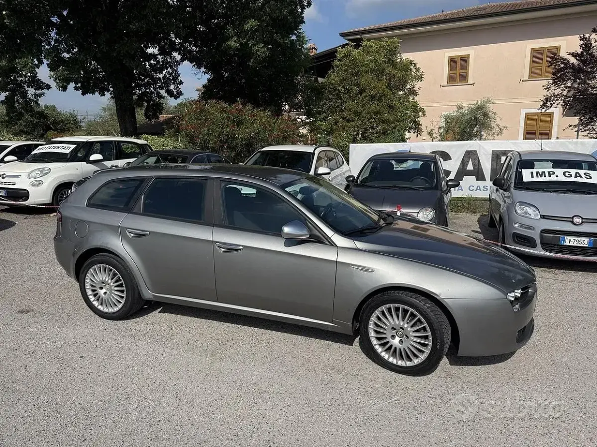 Usata Alfa Romeo 159 Exclusive 150 CV (110 kW) 2006 Grigio Station wagon