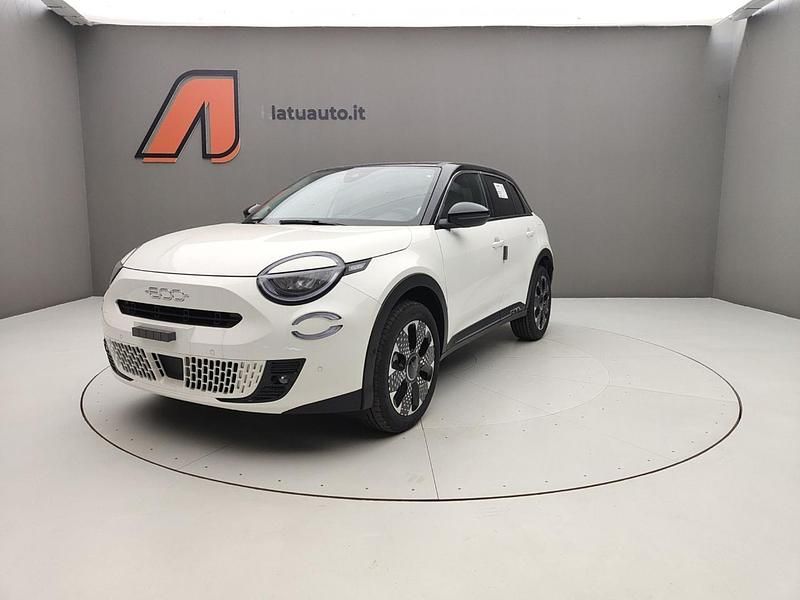 Nuova Fiat 600 La Prima 110 CV (80 kW) 2025 Bianco SUV