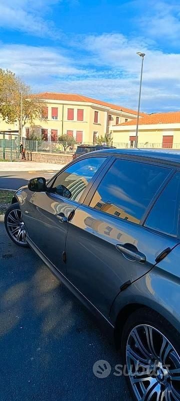 Usata BMW 320 190 CV (139 kW) 2010 Grigio Station wagon