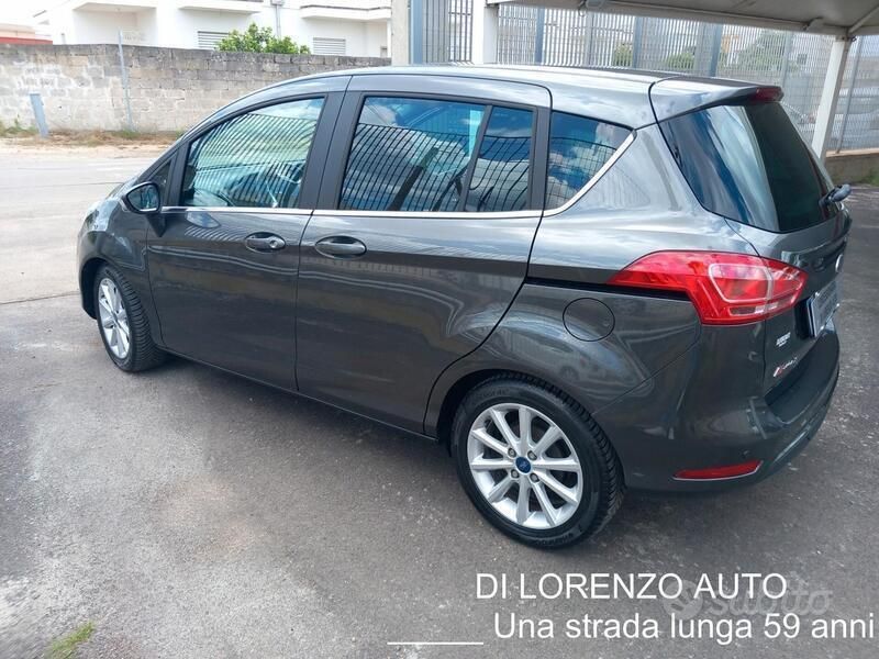 Usata Ford B-MAX Titanium 75 CV (55 kW) 2018 Grigio Monovolume