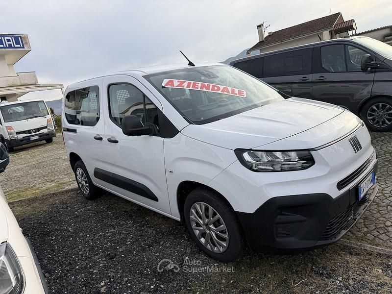 Other Usata 2024 Fiat Doblò Monovolume | 19.900 € (Buon prezzo) - Immagine 1/4