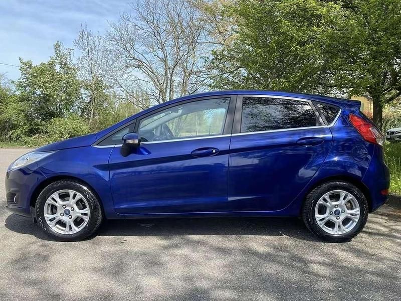 Usata Ford Fiesta Titanium 75 CV (55 kW) 2016 Berlina