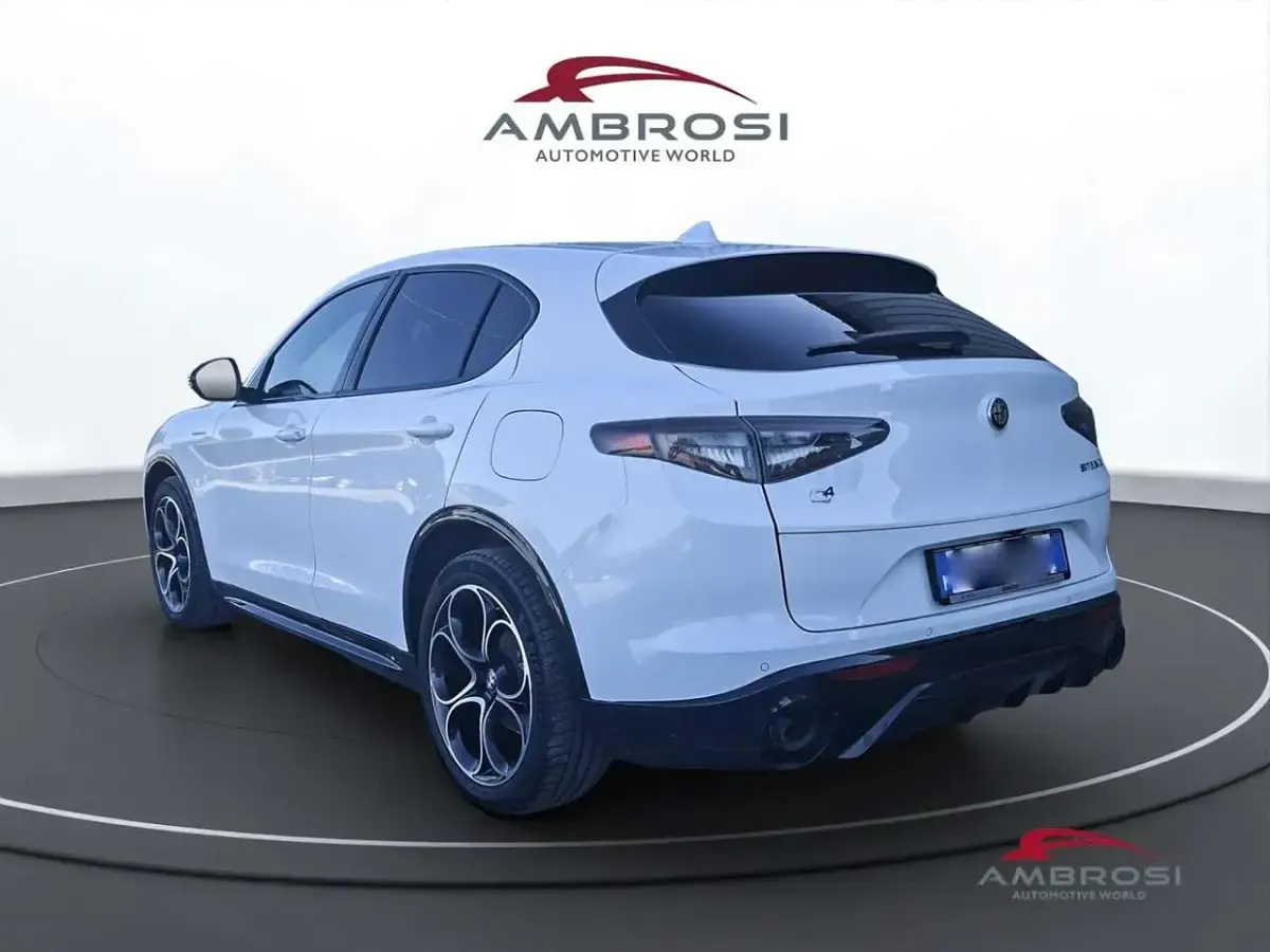 Occasion Alfa Romeo Stelvio Veloce 210 ch (154 kW) 2023 Blanc SUV