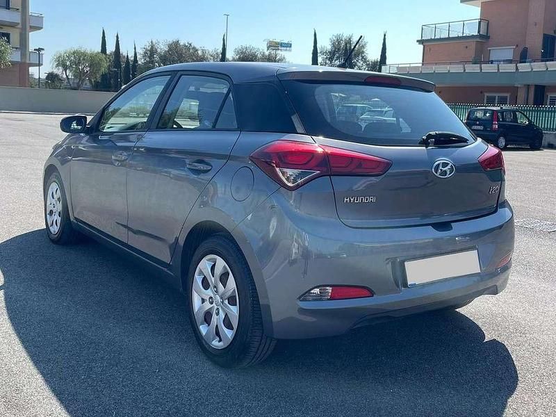 Usata Hyundai i20 Classic 75 CV (55 kW) 2016 Grigio Utilitaria