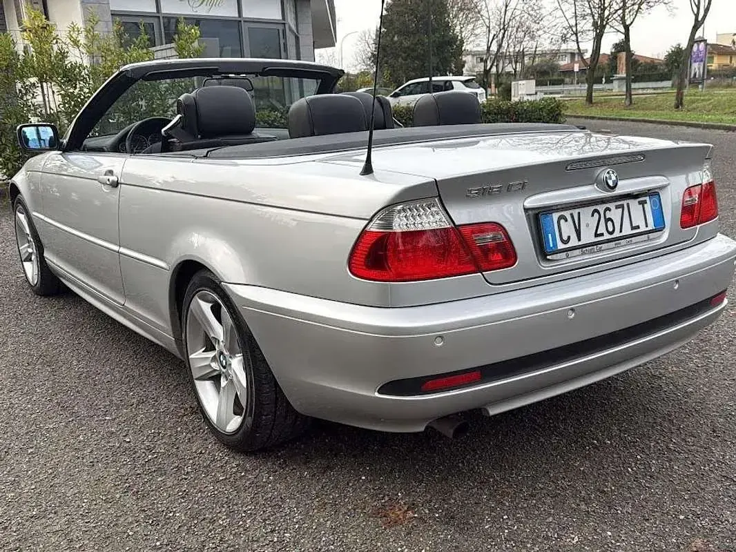 Usata BMW 318 Cabriolet Efficient Dynamics 150 CV (110 kW) 2005 Argento Cabrio