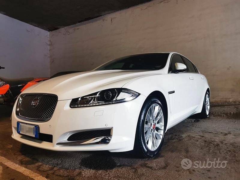 Usata Jaguar XF 163 CV (119 kW) 2015 Bianco Berlina