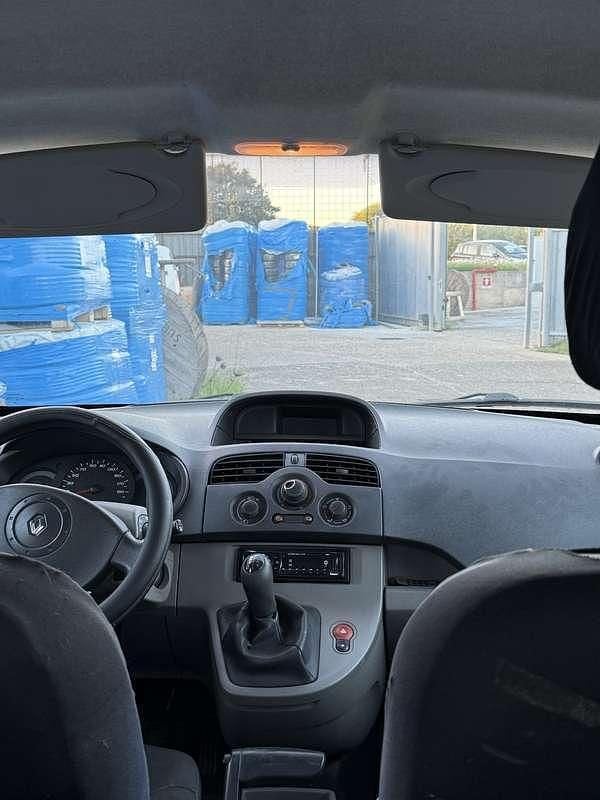 Usata Renault Kangoo 64 CV (47 kW) 2010 Monovolume