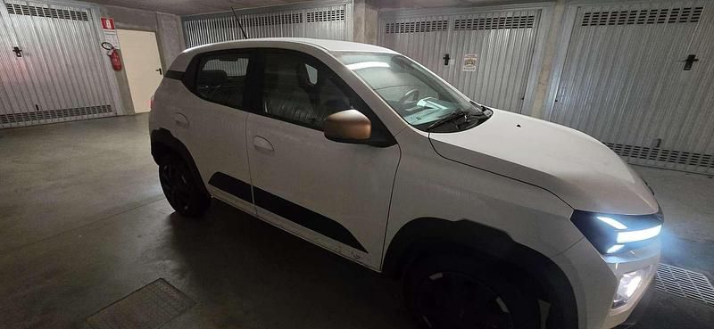 Bianco Usata 2025 Dacia Spring Expression Utilitaria | 14.000 € (Cara) - Immagine 1/4