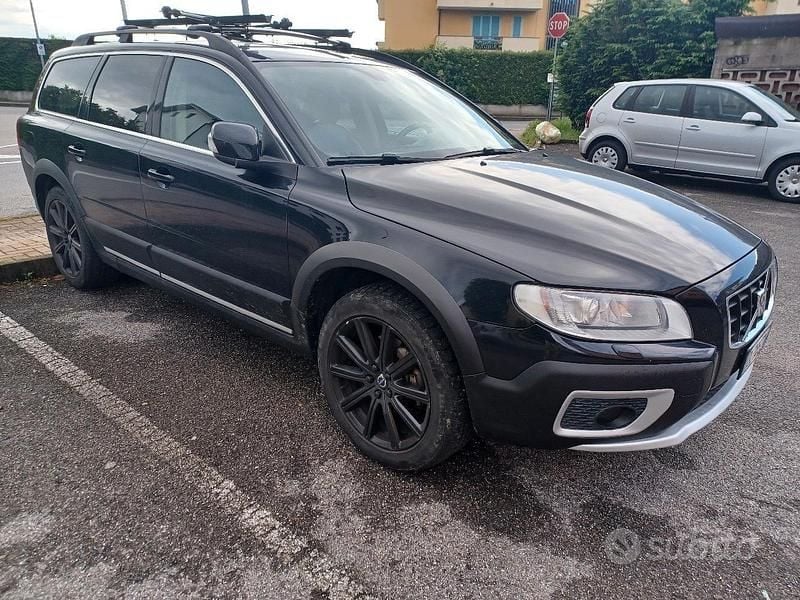 Usata Volvo XC70 185 CV (136 kW) 2007 Nero Station wagon