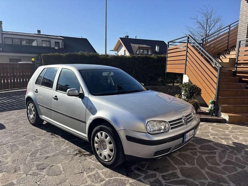 Usata VW Golf IV 75 CV (55 kW) 2001 Berlina