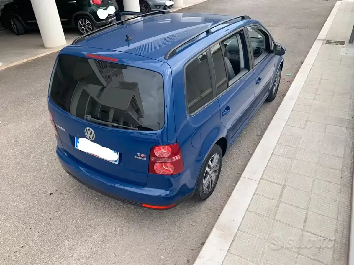 Usata VW Touran Trendline 150 CV (110 kW) 2010 Bluazzurro Monovolume